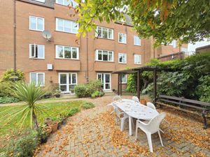 Photo 16- click for photo gallery